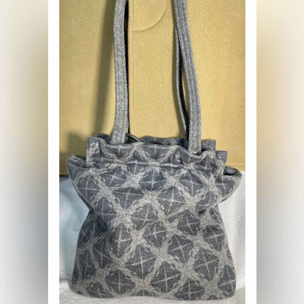 😍 BOTTEGA VENETA *VINTAGE* DESIGNER GREY PRINTED CASHMERE WOOL SHOULDER BAG! 🤩
